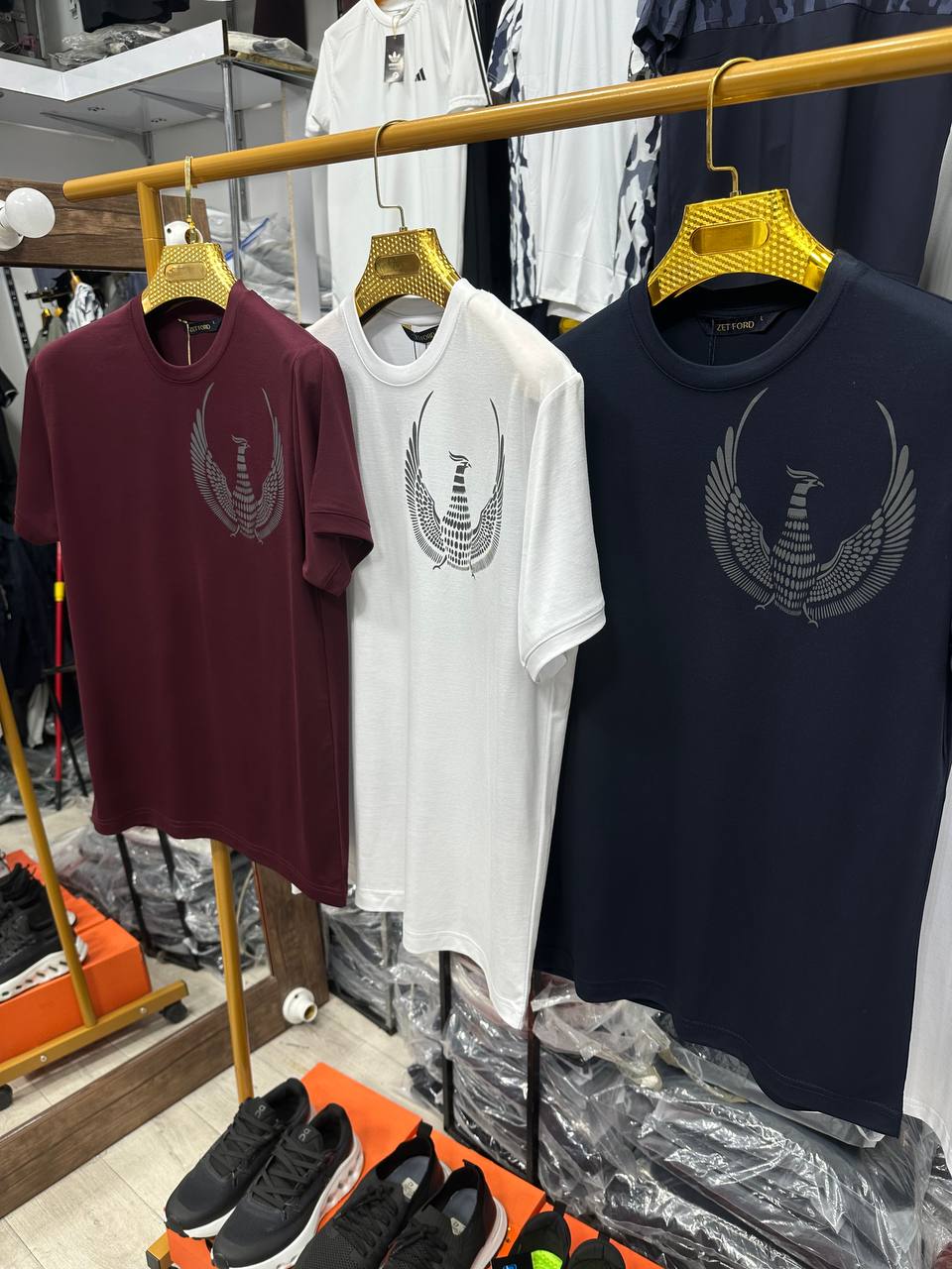 Erkaklar uchun futbolka